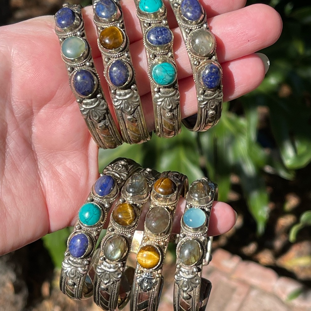 Tibetan Medicine bracelets with gemstones - Picture 5 of 6